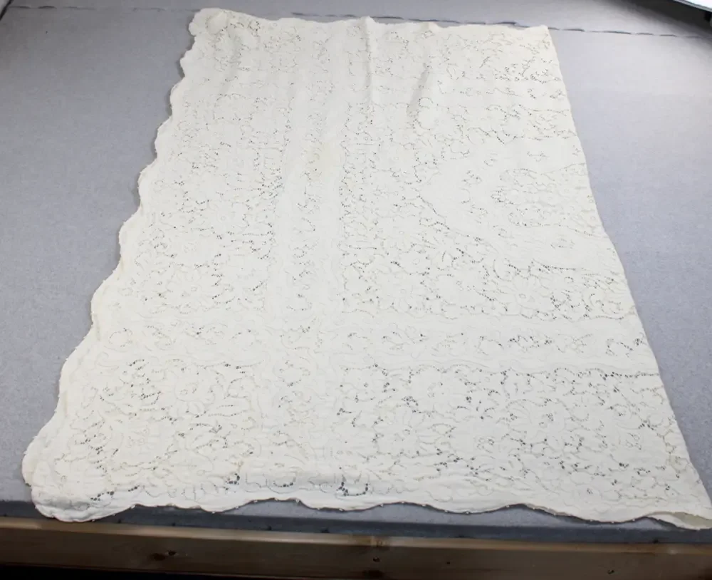 Vintage Lace Tablecloth Large Ivory Scallop Edge Victorian Boho Coastal READ